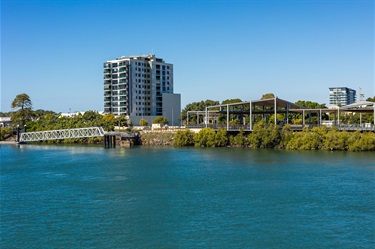 Pontoon image 35